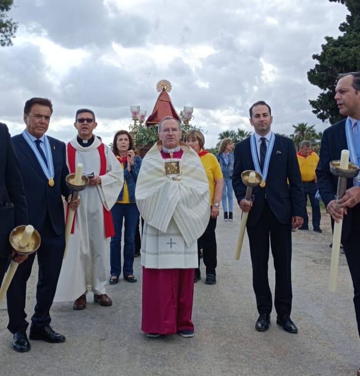 La relíquia de la Cinta acompanya a la Mare de Déu de l’Aldea en el seu retorn a l’ermita